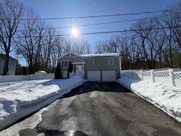 22 Columbia Ave, Fitchburg, MA 01420