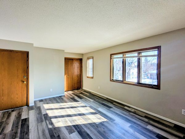 825 Jessamine Avenue E, Unit 2, Saint Paul, MN 55106