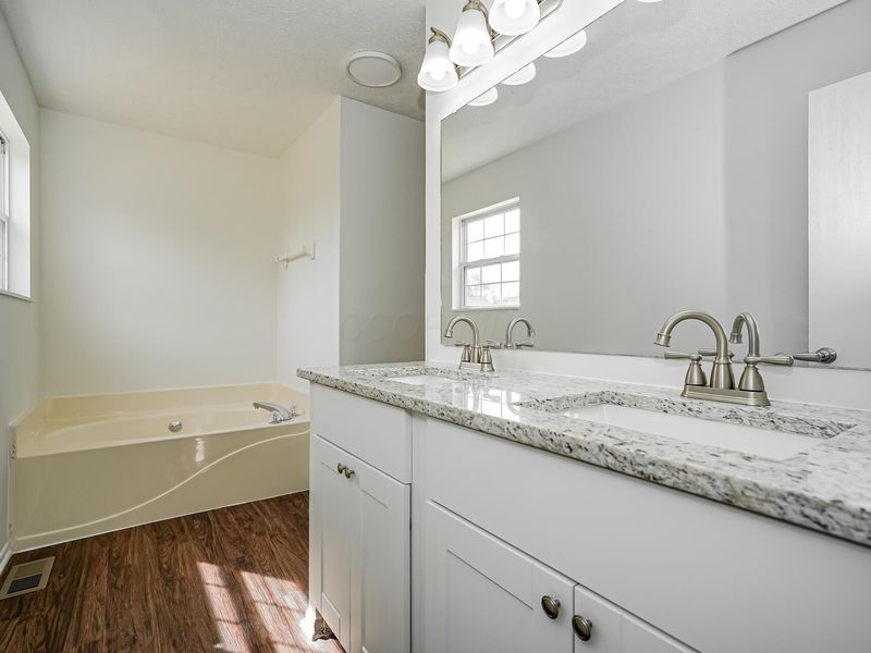 108 Camden Lane, Delaware, OH 43015 Photo 10