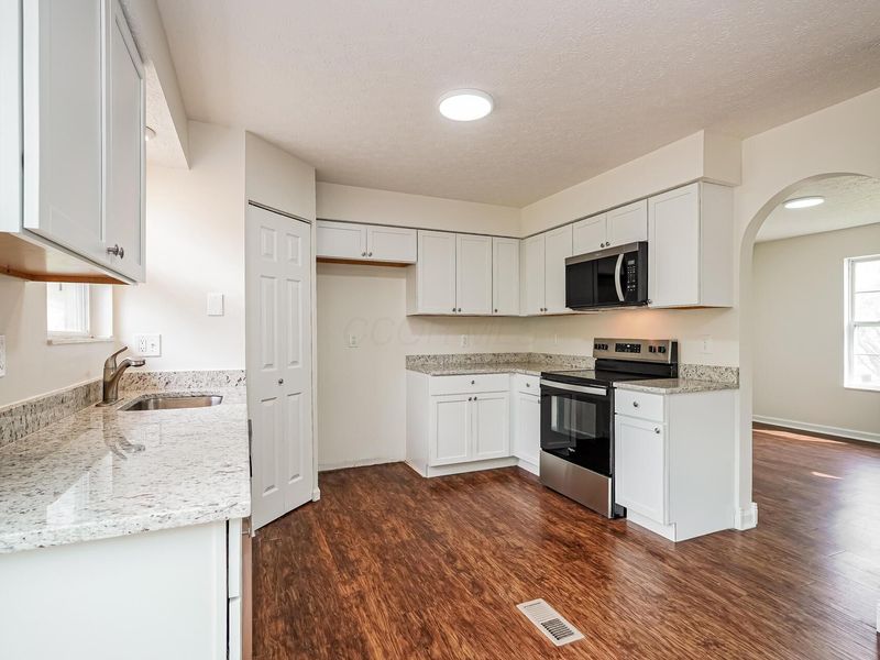 108 Camden Lane, Delaware, OH 43015 Photo 7