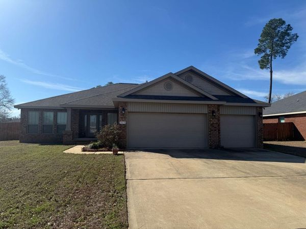 3070 Crown Creek Circle, Crestview, FL 32539