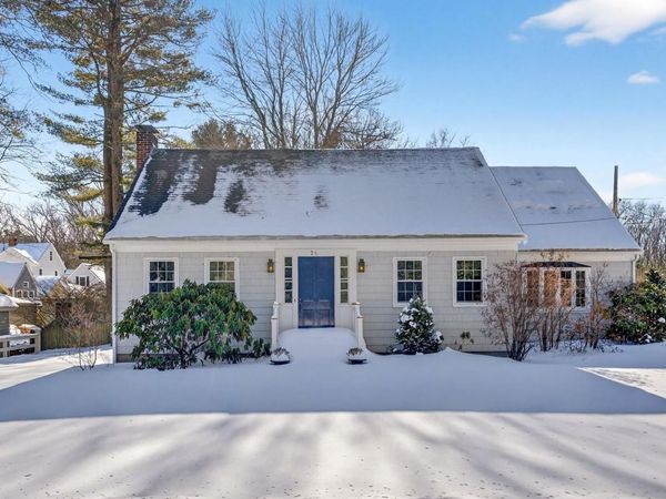 24 Johnson Road, Falmouth, ME 04105