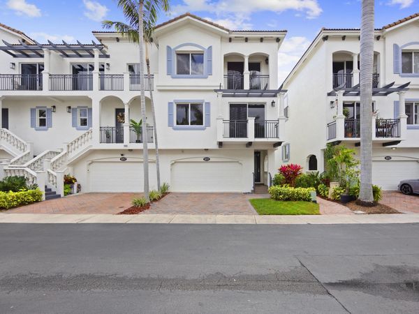 3055 Waterside Circle, Boynton Beach, FL 33435