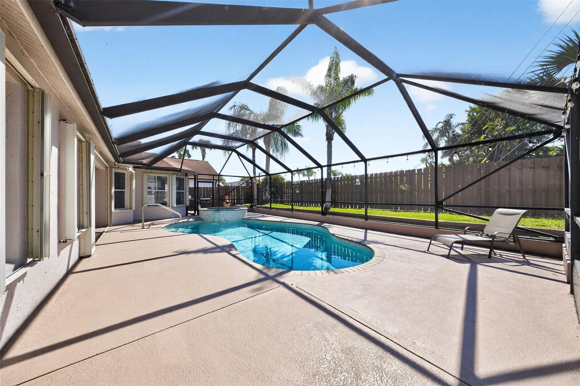 2 Meadows Park Ln, Boynton Beach, FL 33436 Photo