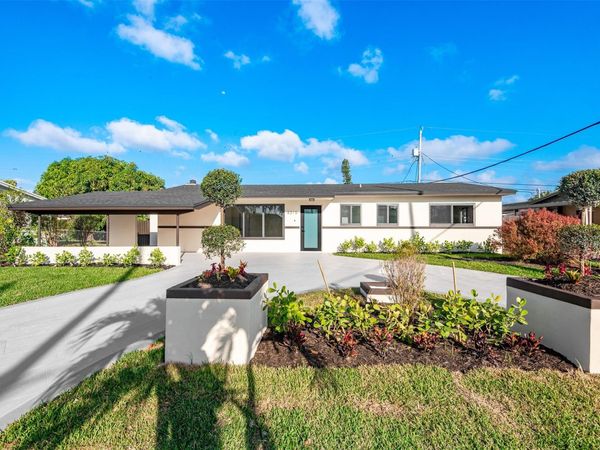 4315 SW 102nd Ct, Miami, FL 33165