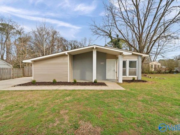 4802 Cottonwood Drive NW, Huntsville, AL 35810