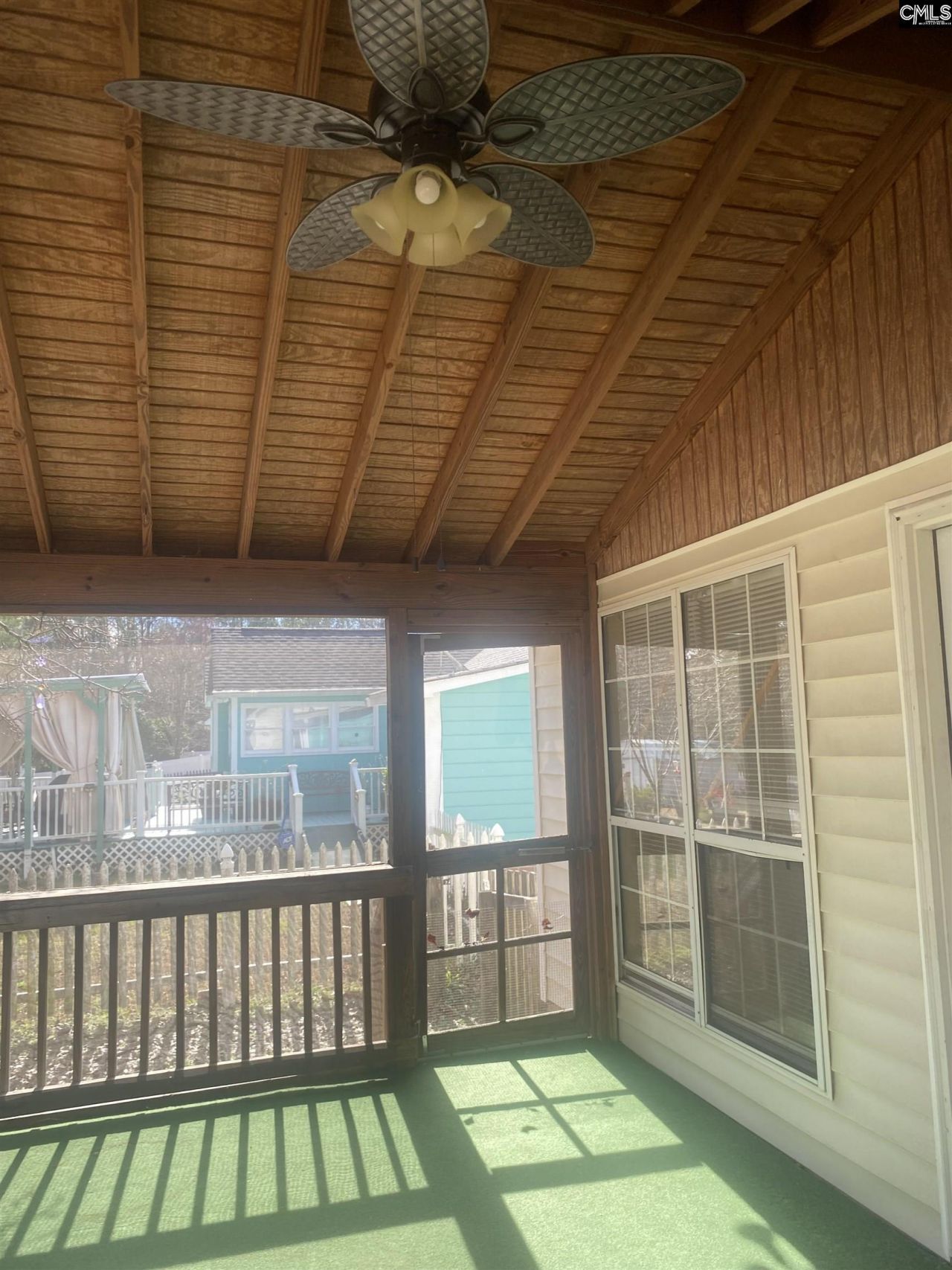 112 Winslow Way  Photo 13