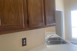 112 Winslow Way  photo 4