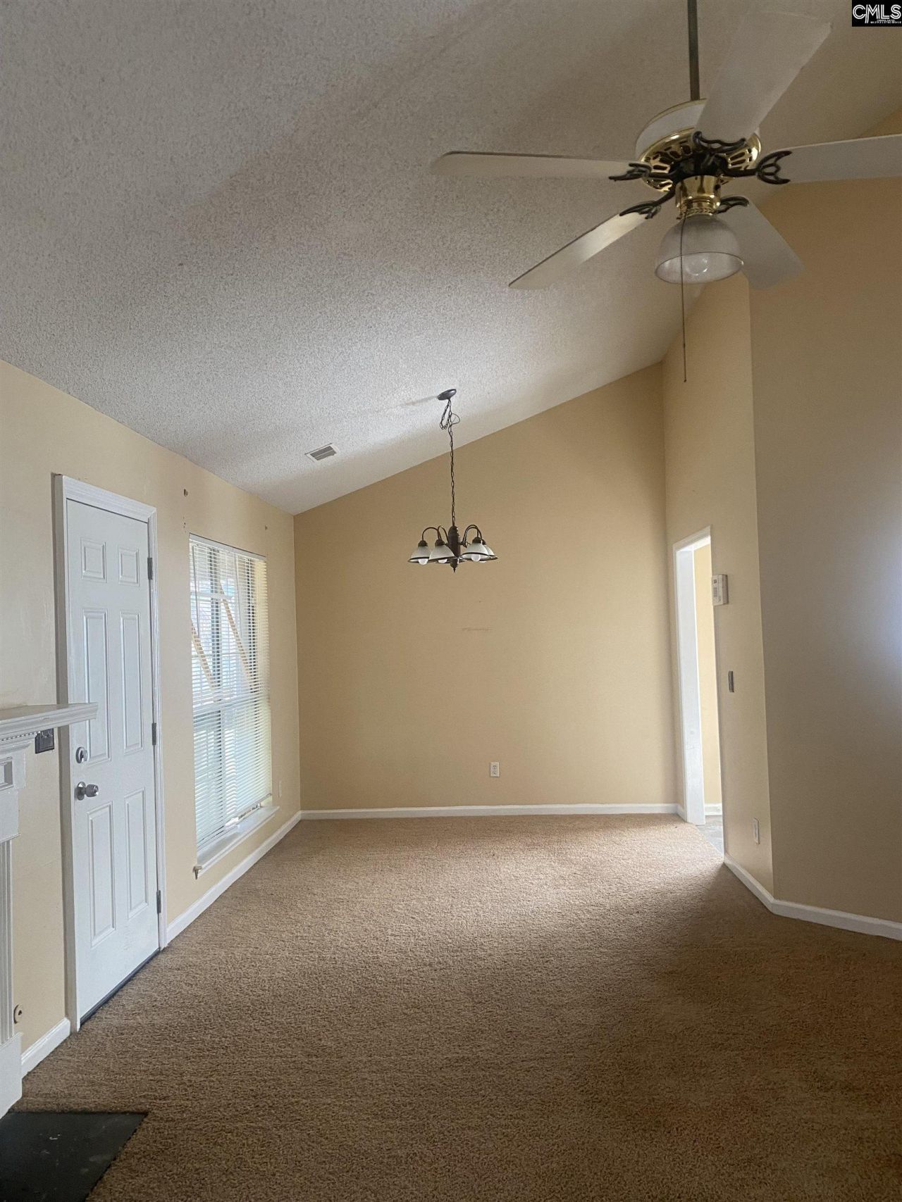 112 Winslow Way  Photo 6