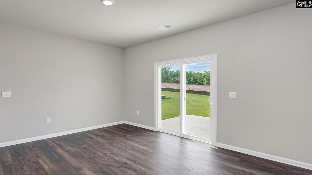 214 Livingston Woods Drive  Photo 11