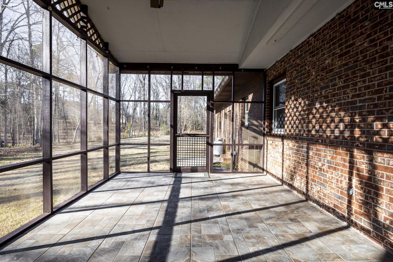 1046 Tanglewood Court Photo 17