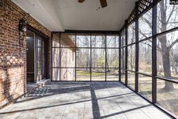 1046 Tanglewood Court photo 4