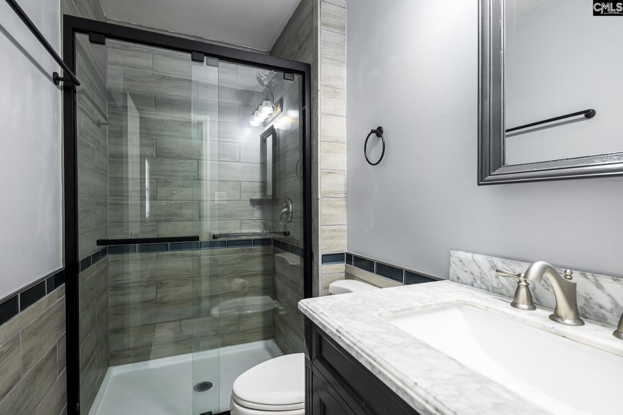 1046 Tanglewood Court Photo 5