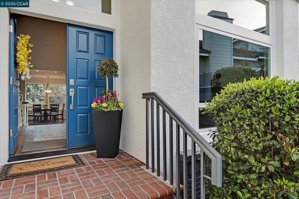 11205 Creekside Ct, Dublin, CA 94568 Main Photo