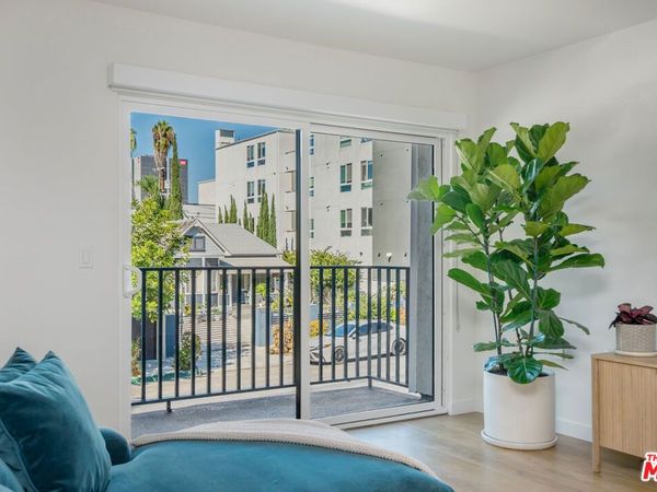 1422 Tamarind Avenue, Los Angeles, CA 90028