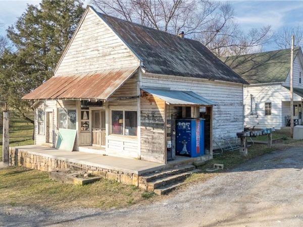 128 River Road, Marshall, AR 72650