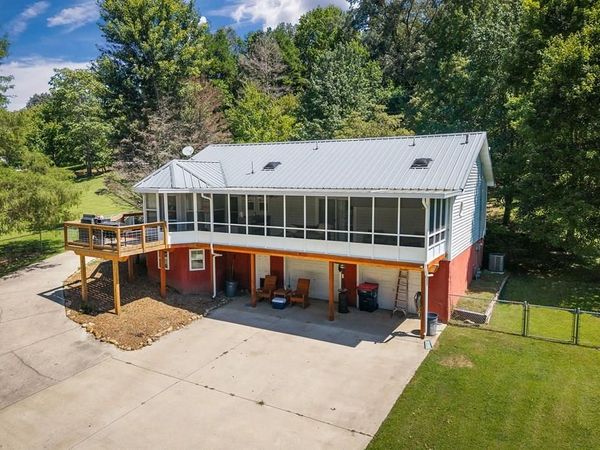 263 River Oaks Drive, Sparta, TN 38583