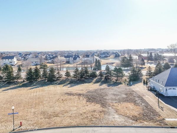 1718 Ellsworth Drive , Sycamore, IL 60178