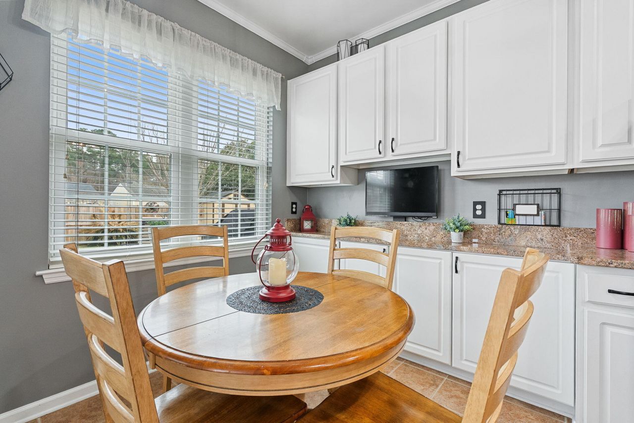 9761 Stockport Circle Photo 14