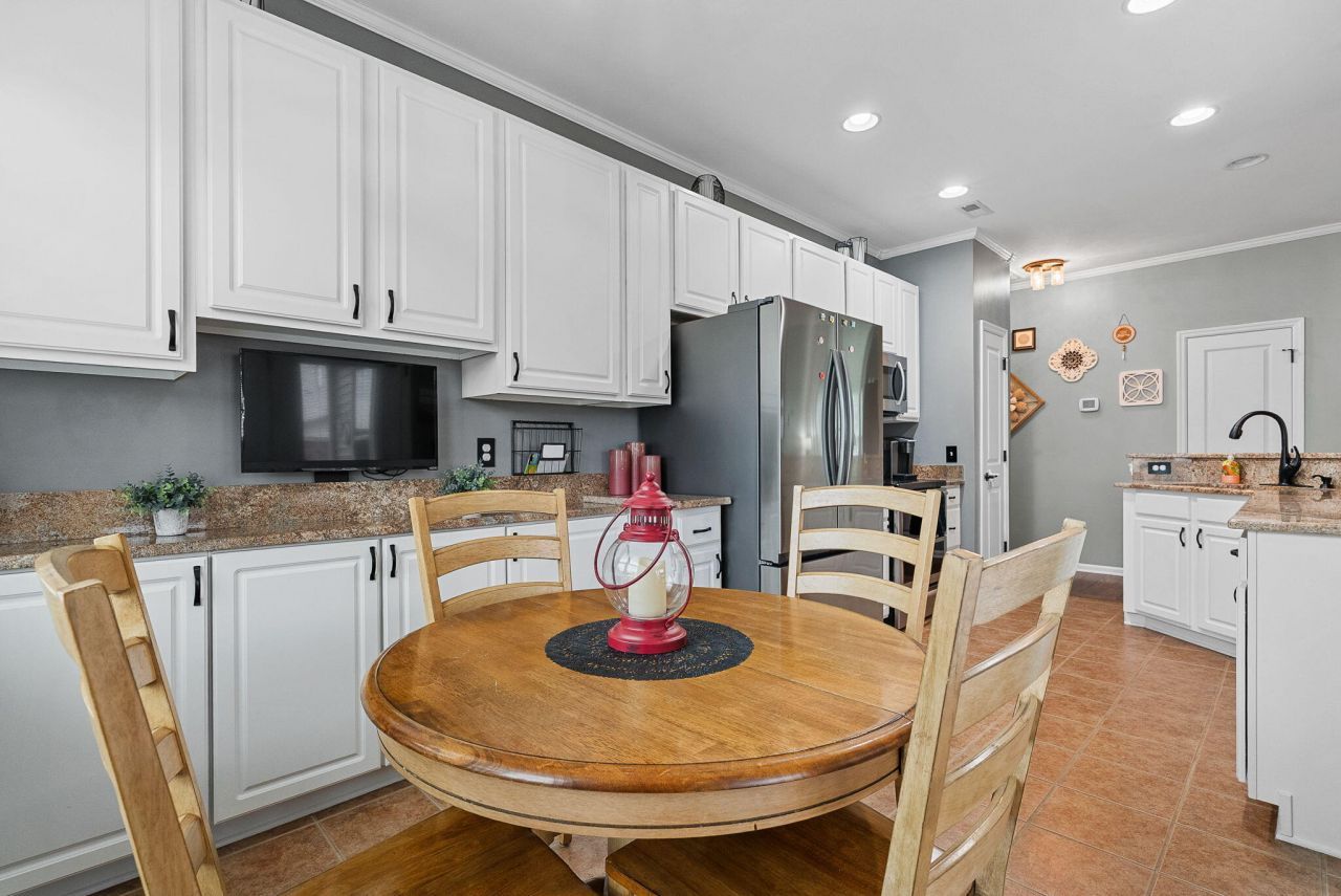 9761 Stockport Circle Photo 16