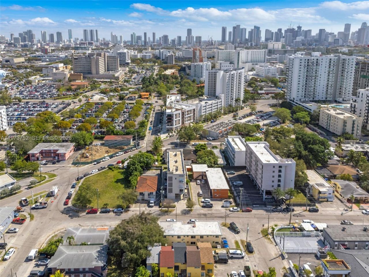 1613 NW 16th St, Unit E, Miami, FL 33125 Photo