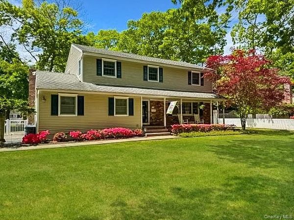 14 Hillside Avenue, Saint James, NY 11780