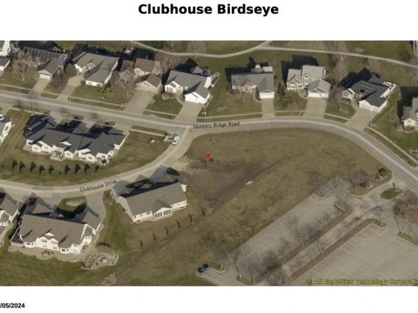 2933 Clubhouse Dr and 2935 , Marion, IA 52302