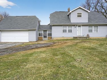6074 Lennon Road, Flint Twp, MI 48473