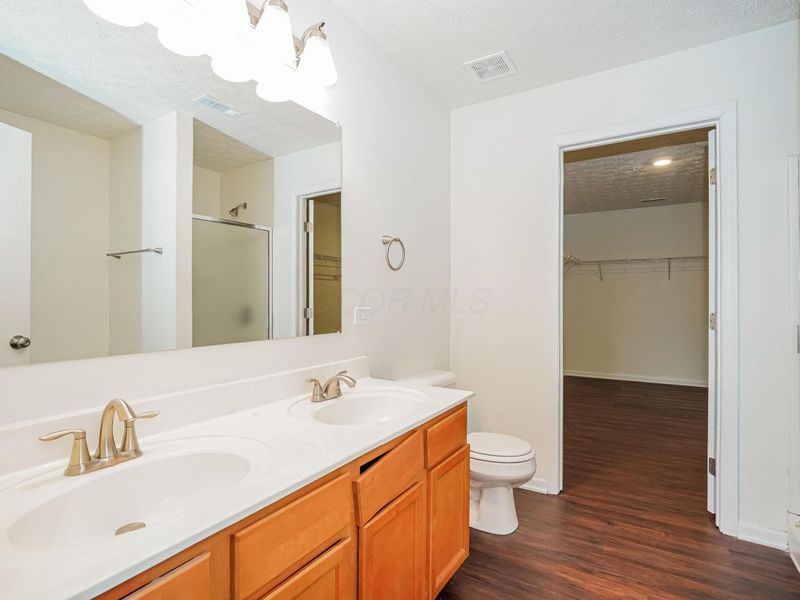 5388 Englecrest Drive , Canal Winchester, OH 43110 Photo 10