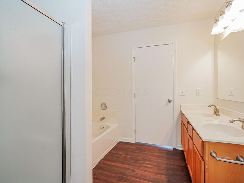 5388 Englecrest Drive , Canal Winchester, OH 43110 Photo 11