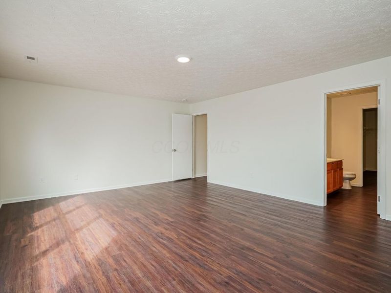 5388 Englecrest Drive , Canal Winchester, OH 43110 Photo 8