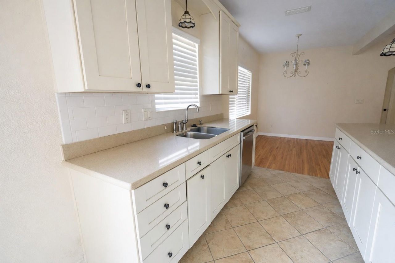 601 34th Avenue Ne, Saint Petersburg, FL 33704 Photo