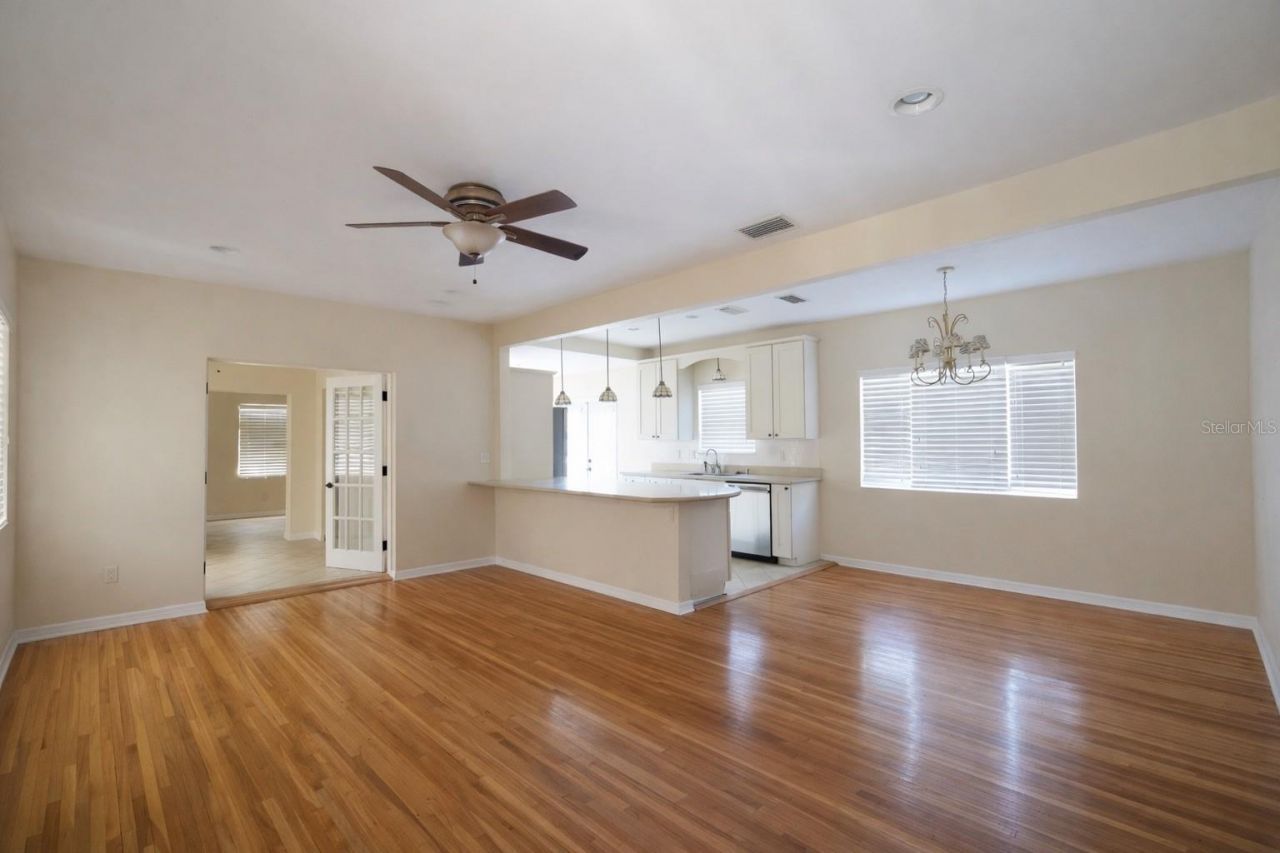 601 34th Avenue Ne, Saint Petersburg, FL 33704 Photo