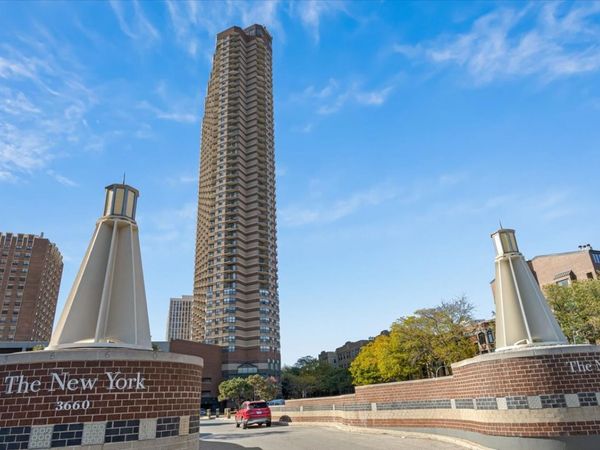 3660 N Lake Shore Drive, Unit 3303, Chicago, IL 60613