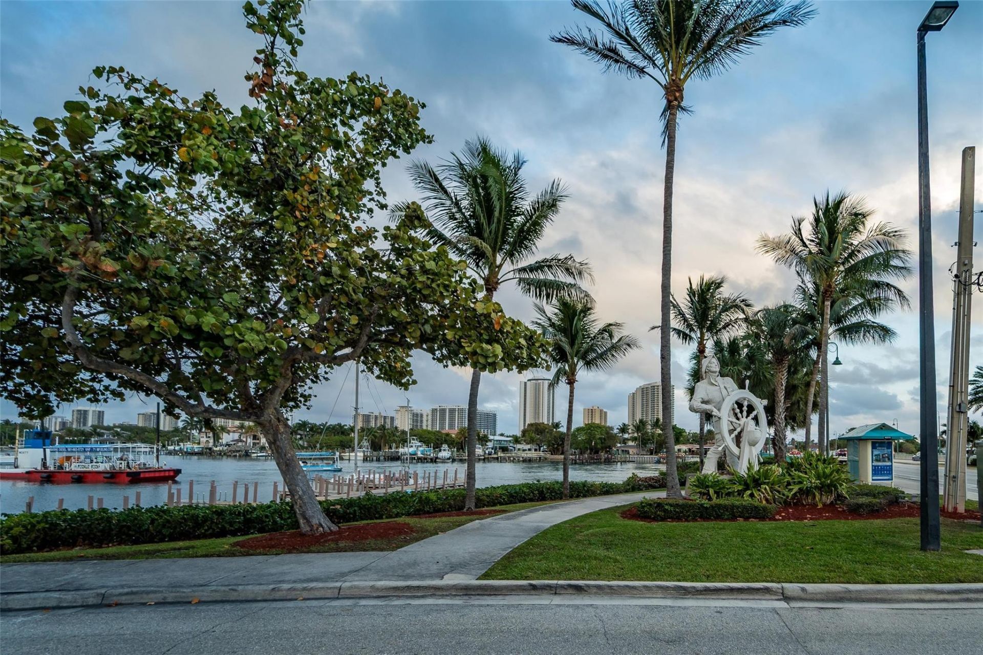 241 W 20th Street, Riviera Beach, FL 33404 Photo