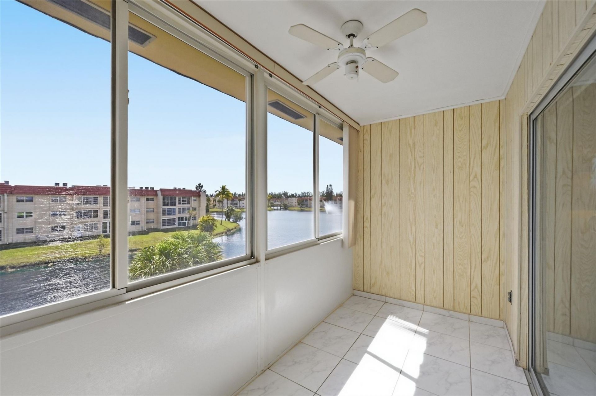 8040 N Sunrise Lakes Dr, Unit 303, Fort Lauderdale, FL 33322 Photo