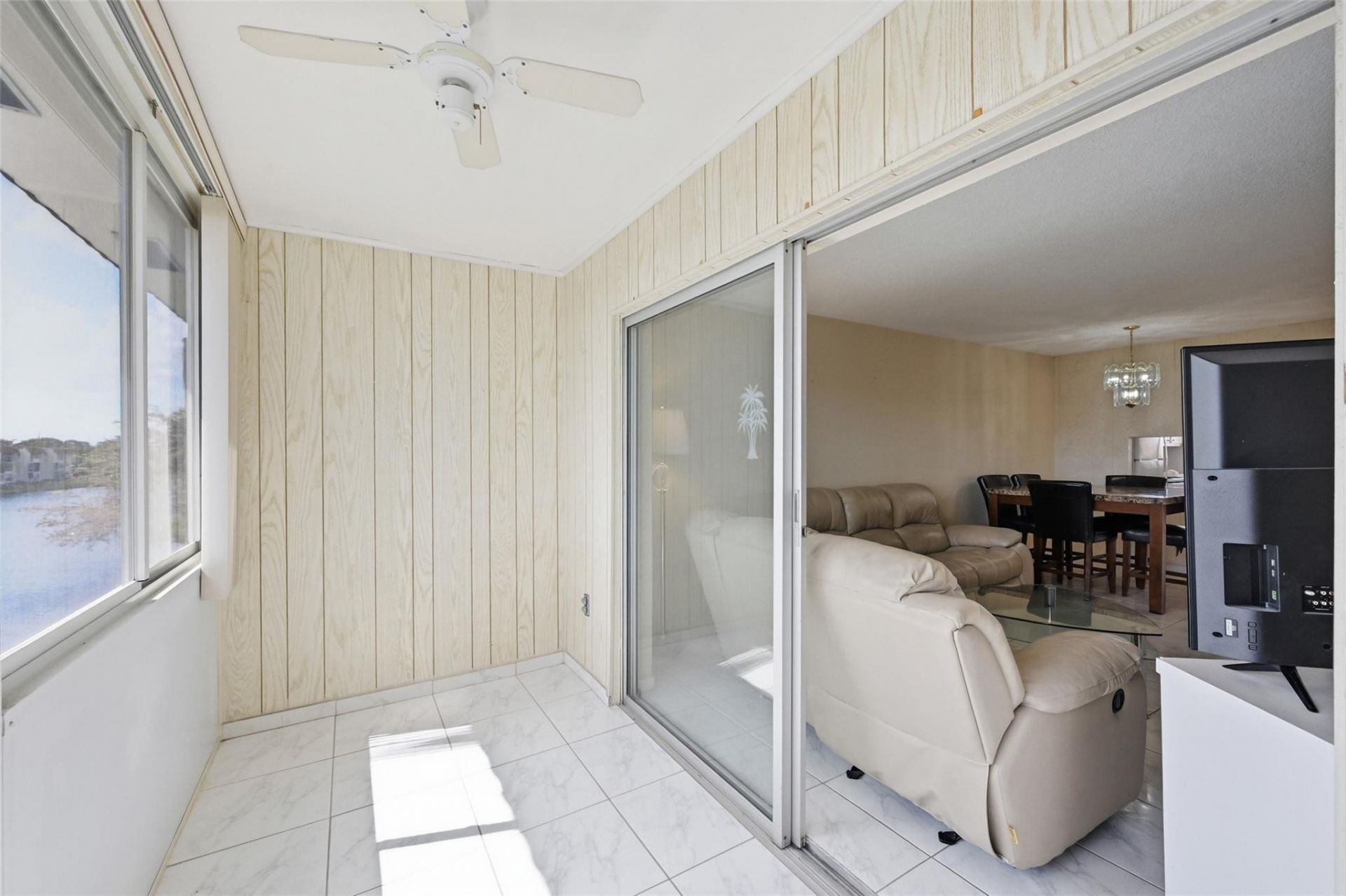 8040 N Sunrise Lakes Dr, Unit 303, Fort Lauderdale, FL 33322 Photo