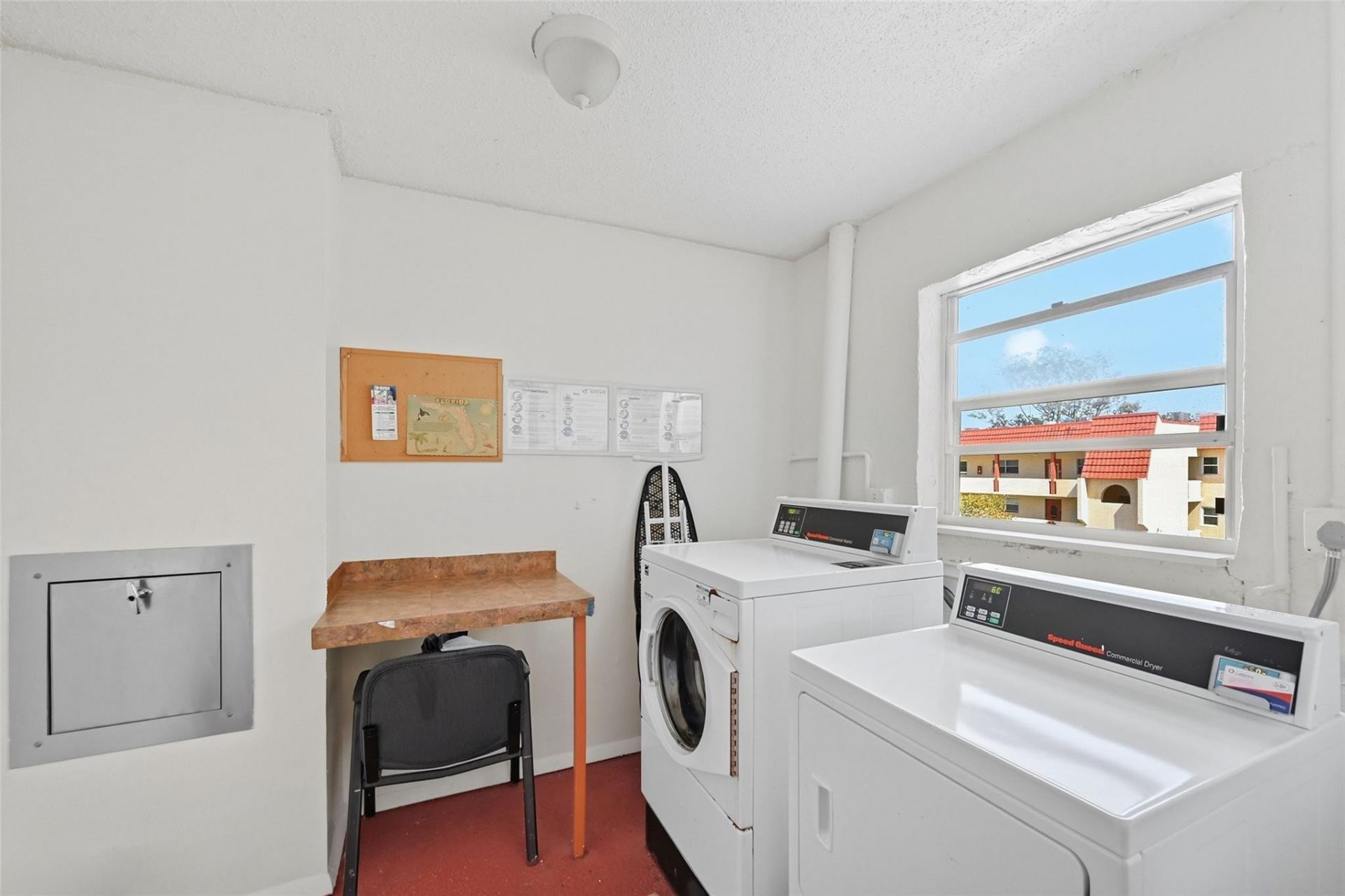 8040 N Sunrise Lakes Dr, Unit 303, Fort Lauderdale, FL 33322 Photo