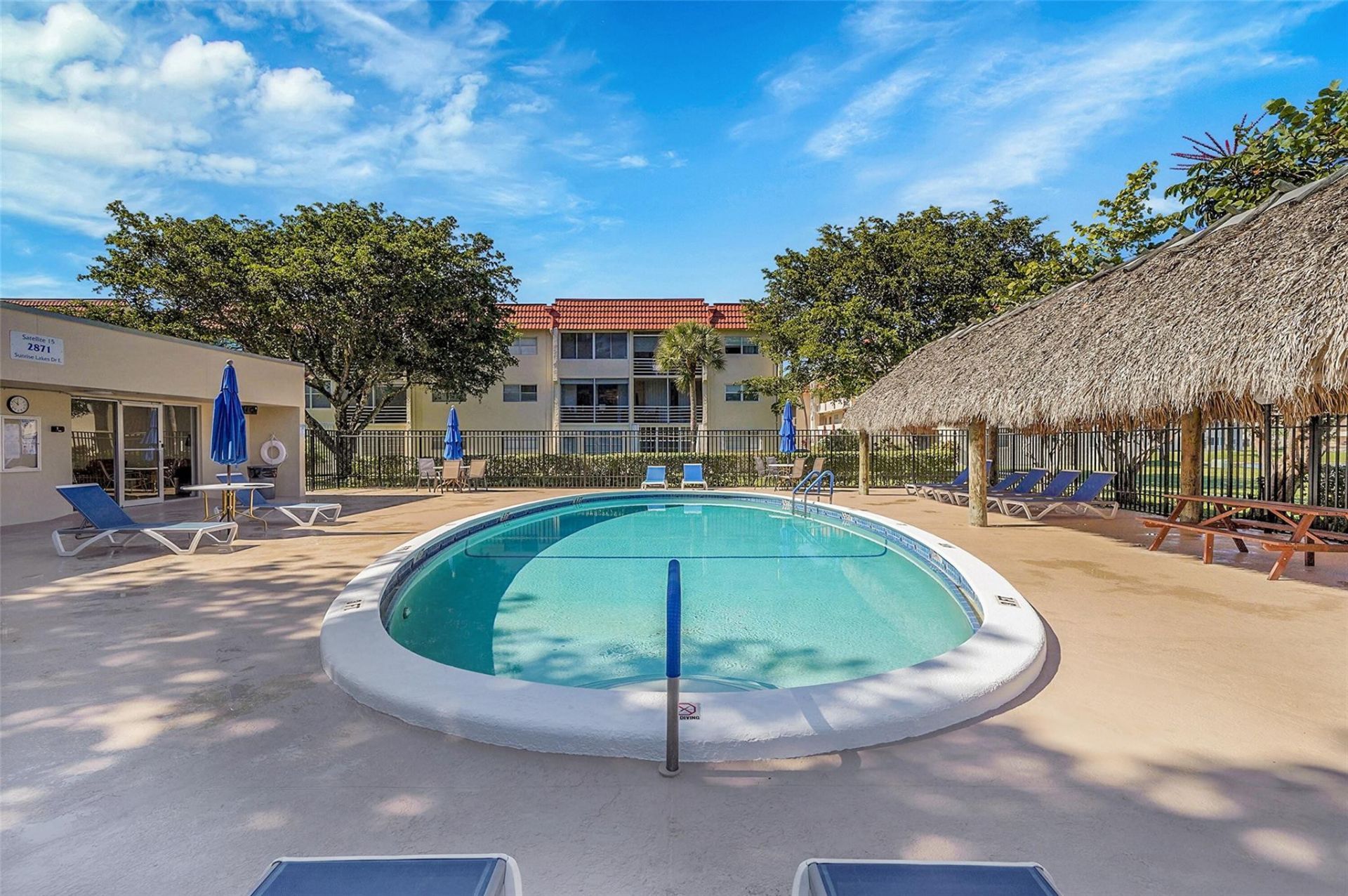 8040 N Sunrise Lakes Dr, Unit 303, Fort Lauderdale, FL 33322 Photo