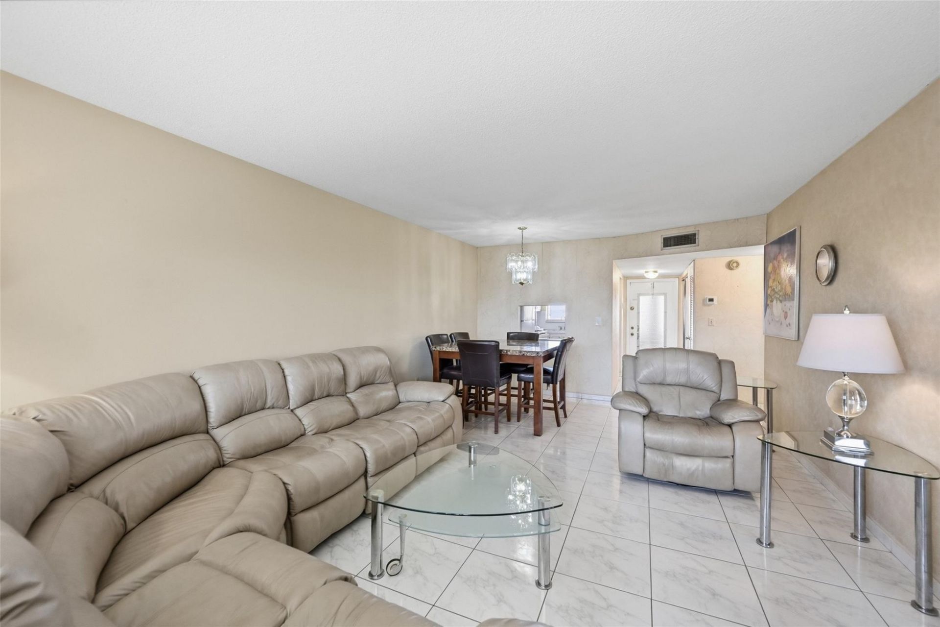 8040 N Sunrise Lakes Dr, Unit 303, Fort Lauderdale, FL 33322 Photo