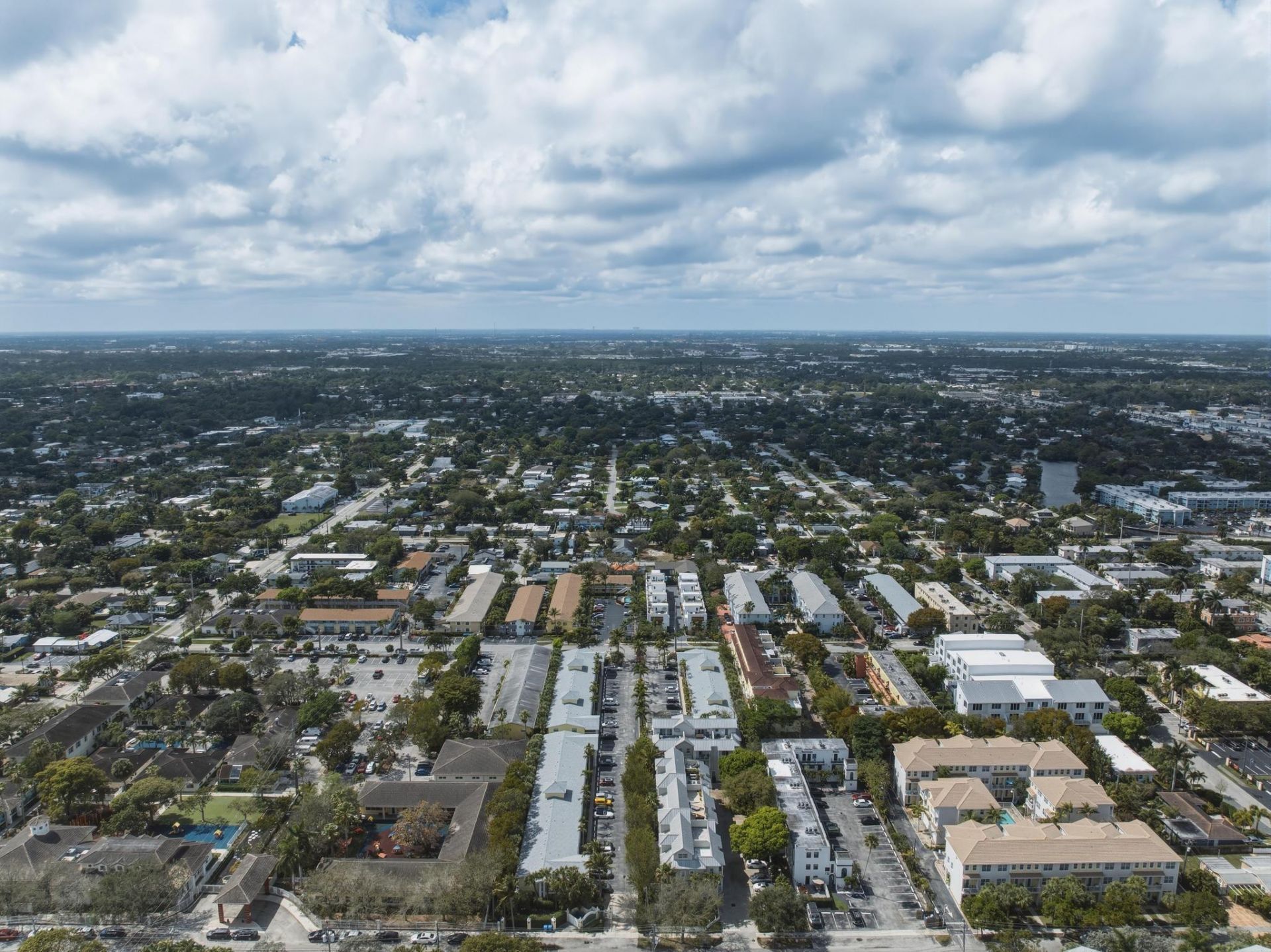 2660 NE 8th Ave, Unit 102, Wilton Manors, FL 33334 Photo