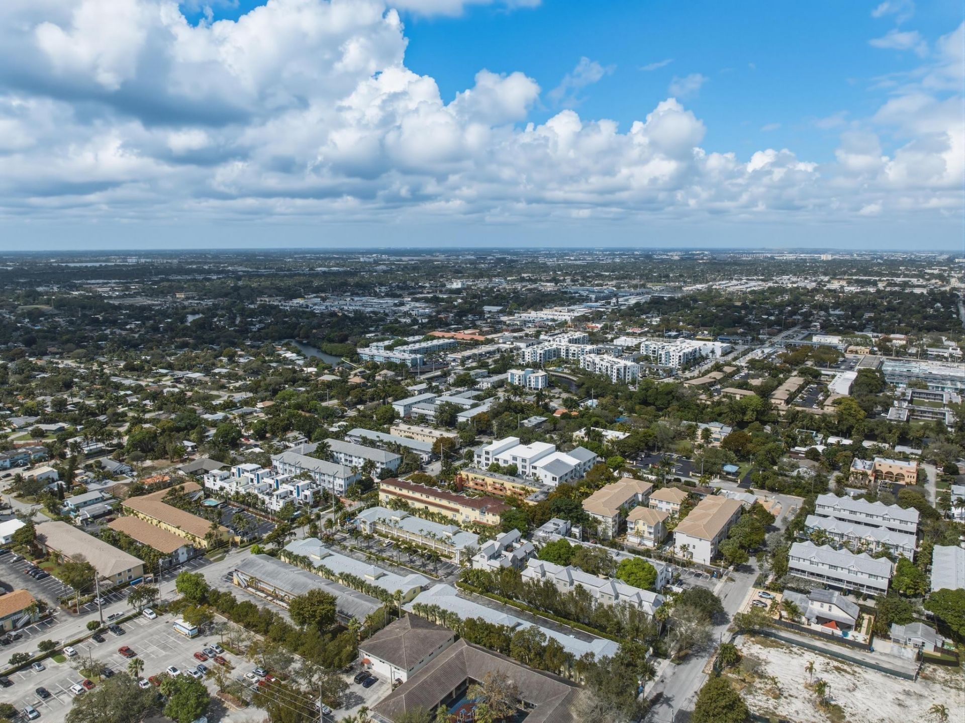 2660 NE 8th Ave, Unit 102, Wilton Manors, FL 33334 Photo