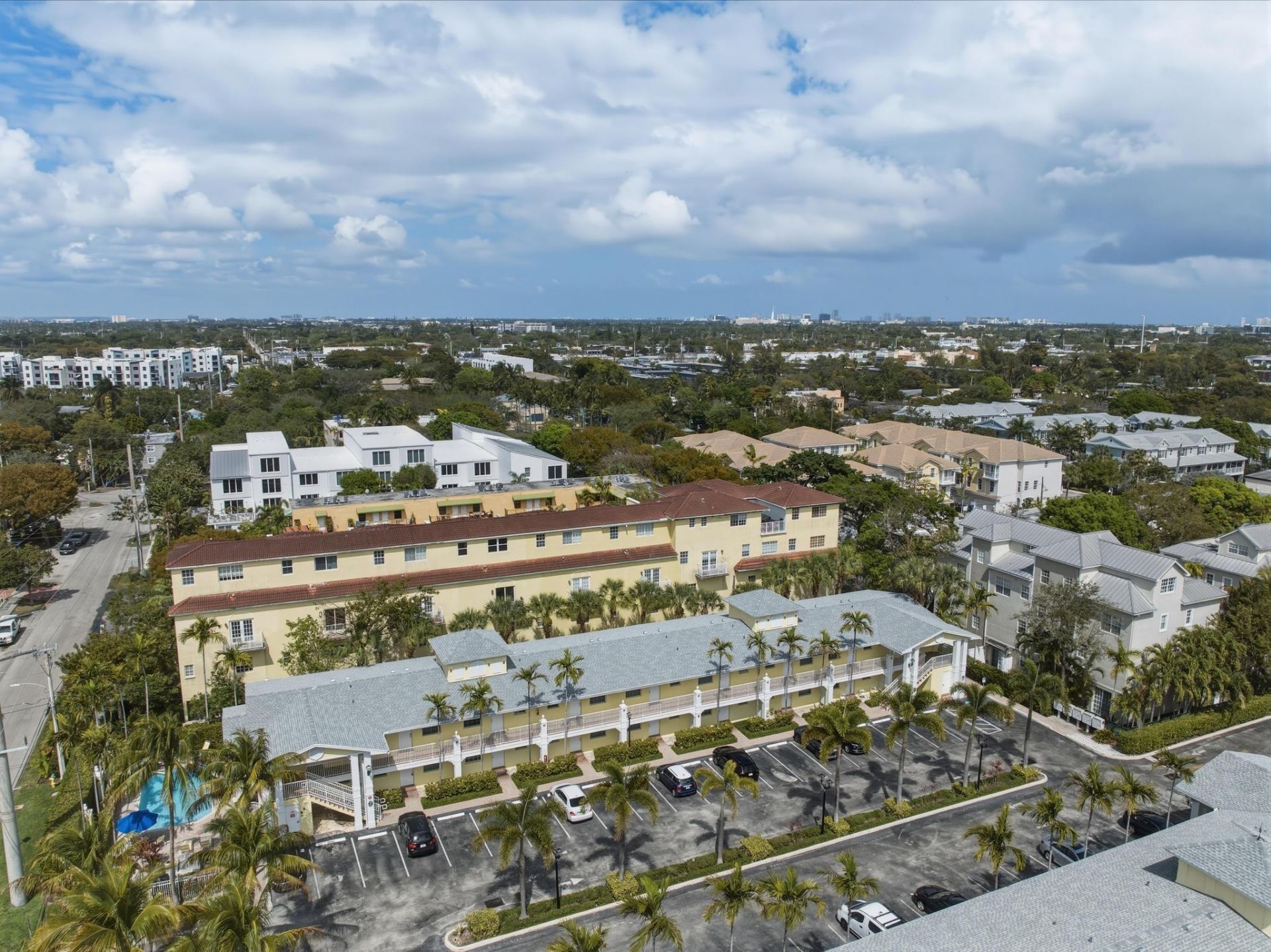 2660 NE 8th Ave, Unit 102, Wilton Manors, FL 33334 Photo