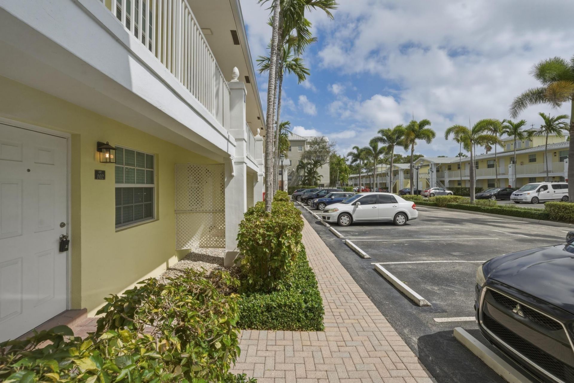 2660 NE 8th Ave, Unit 102, Wilton Manors, FL 33334 Photo