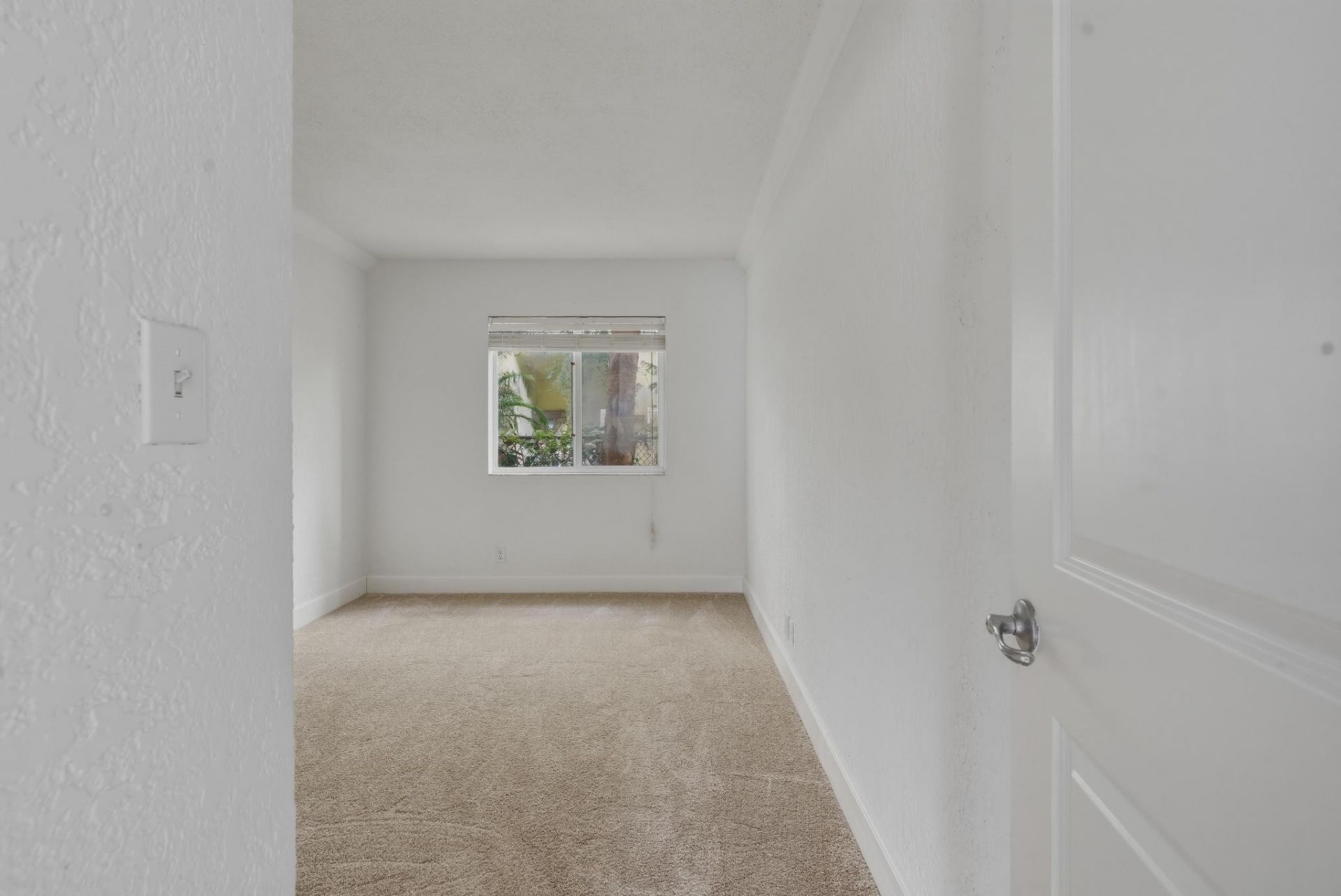 2660 NE 8th Ave, Unit 102, Wilton Manors, FL 33334 Photo