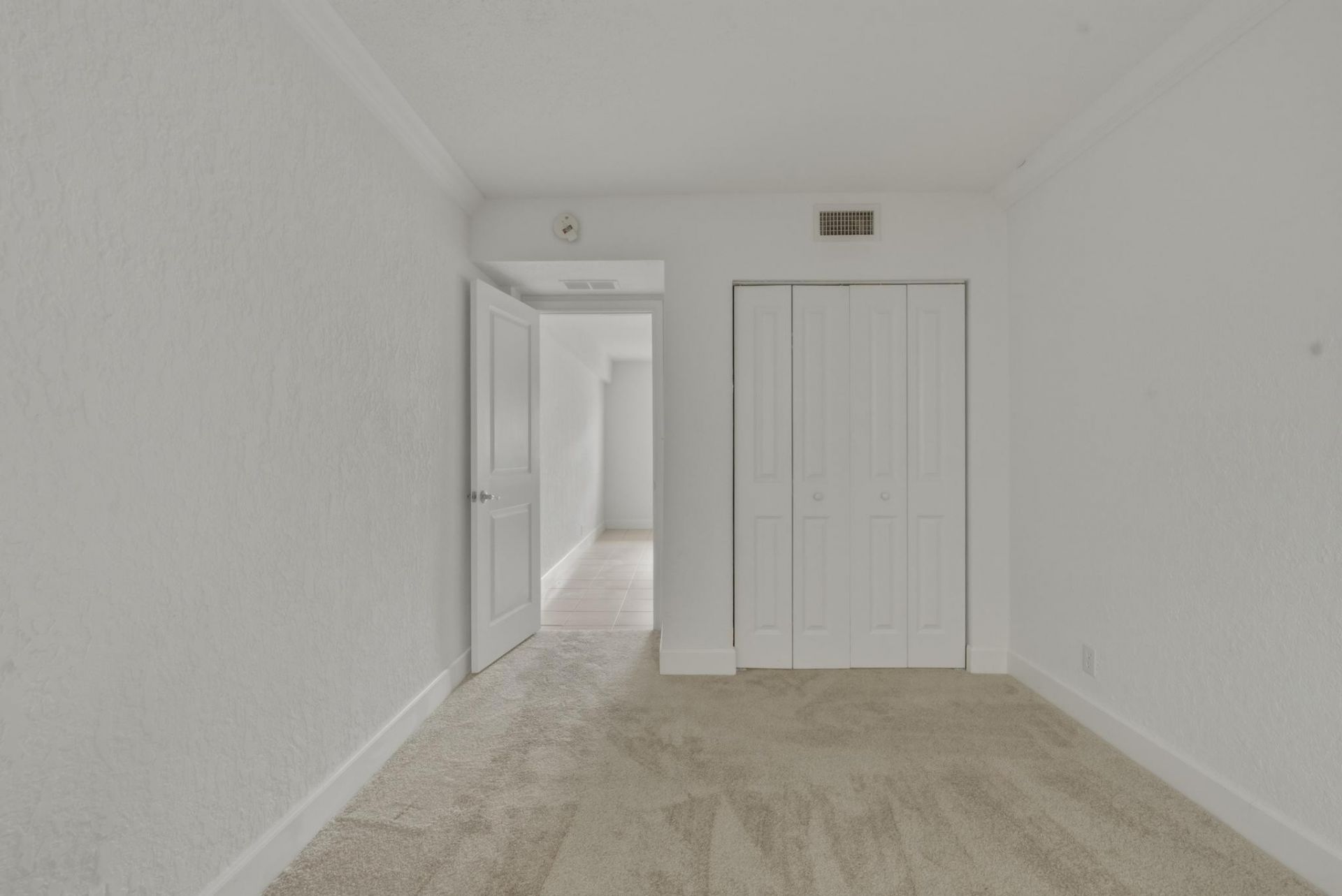 2660 NE 8th Ave, Unit 102, Wilton Manors, FL 33334 Photo