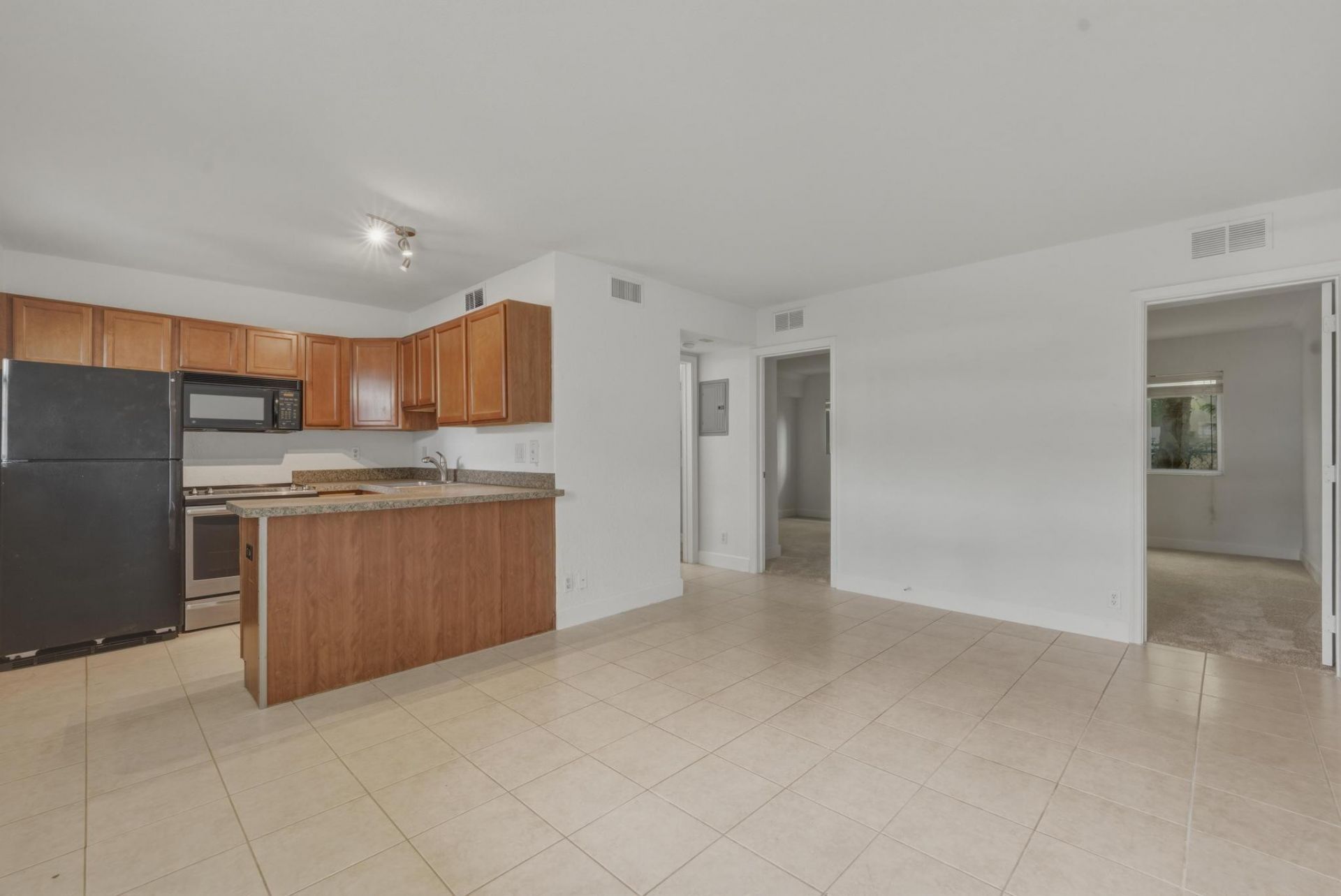 2660 NE 8th Ave, Unit 102, Wilton Manors, FL 33334 Photo