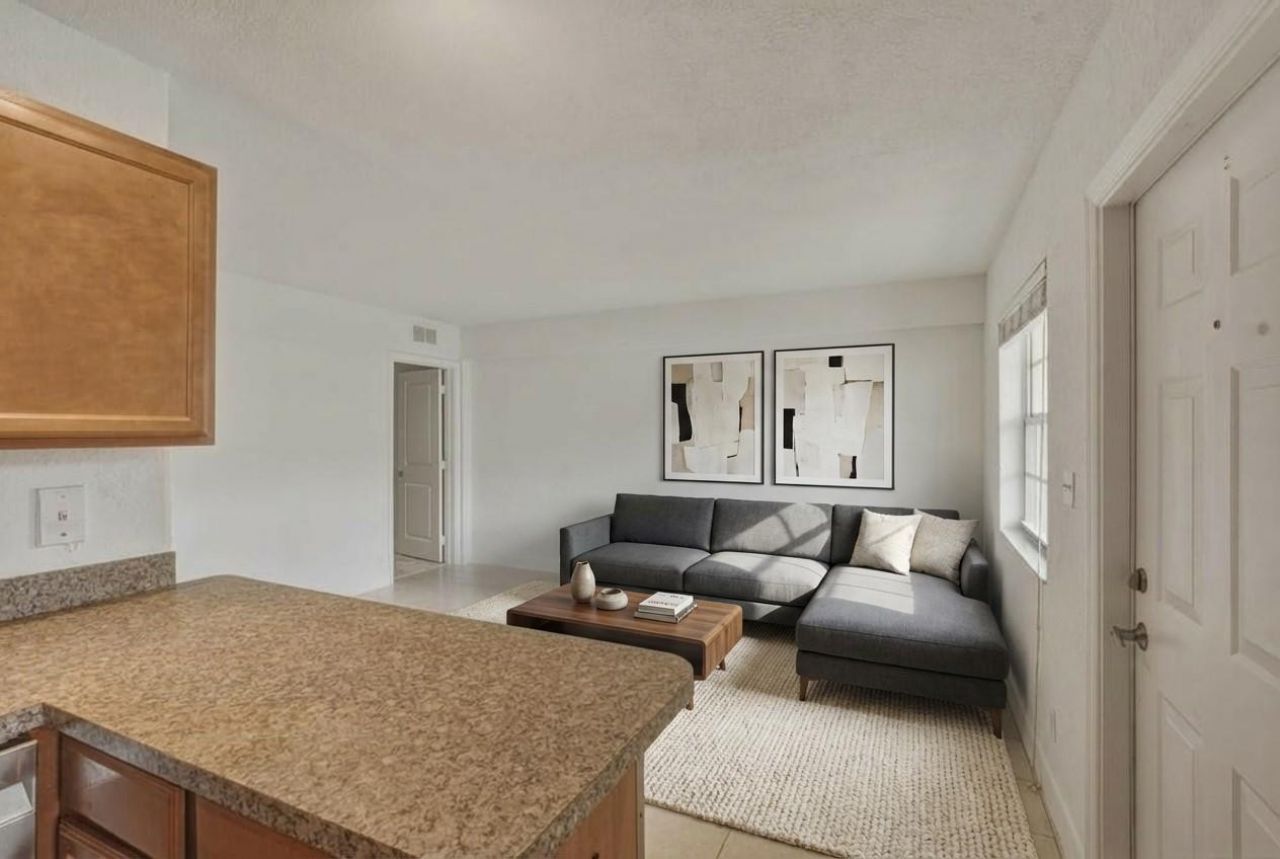 2660 NE 8th Ave, Unit 102, Wilton Manors, FL 33334 Photo