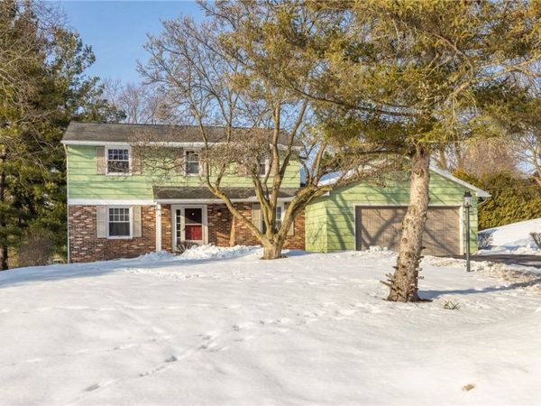 7 Old Post Road , Fairport, NY 14450