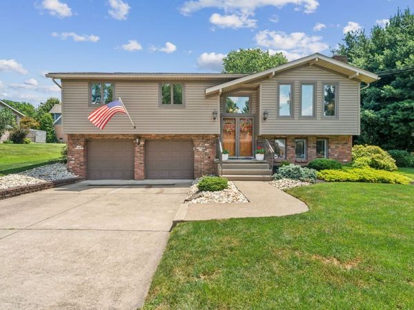 141 Saunders Station, Trafford, PA 15085